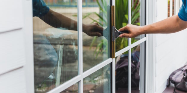 professional window tint installer cleaning window professional window tint installer cleaning window